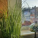 Riverside Loft - Castle View & Free Parking & Terrace