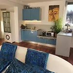 Riverside Loft - Castle View & Free Parking & Terrace