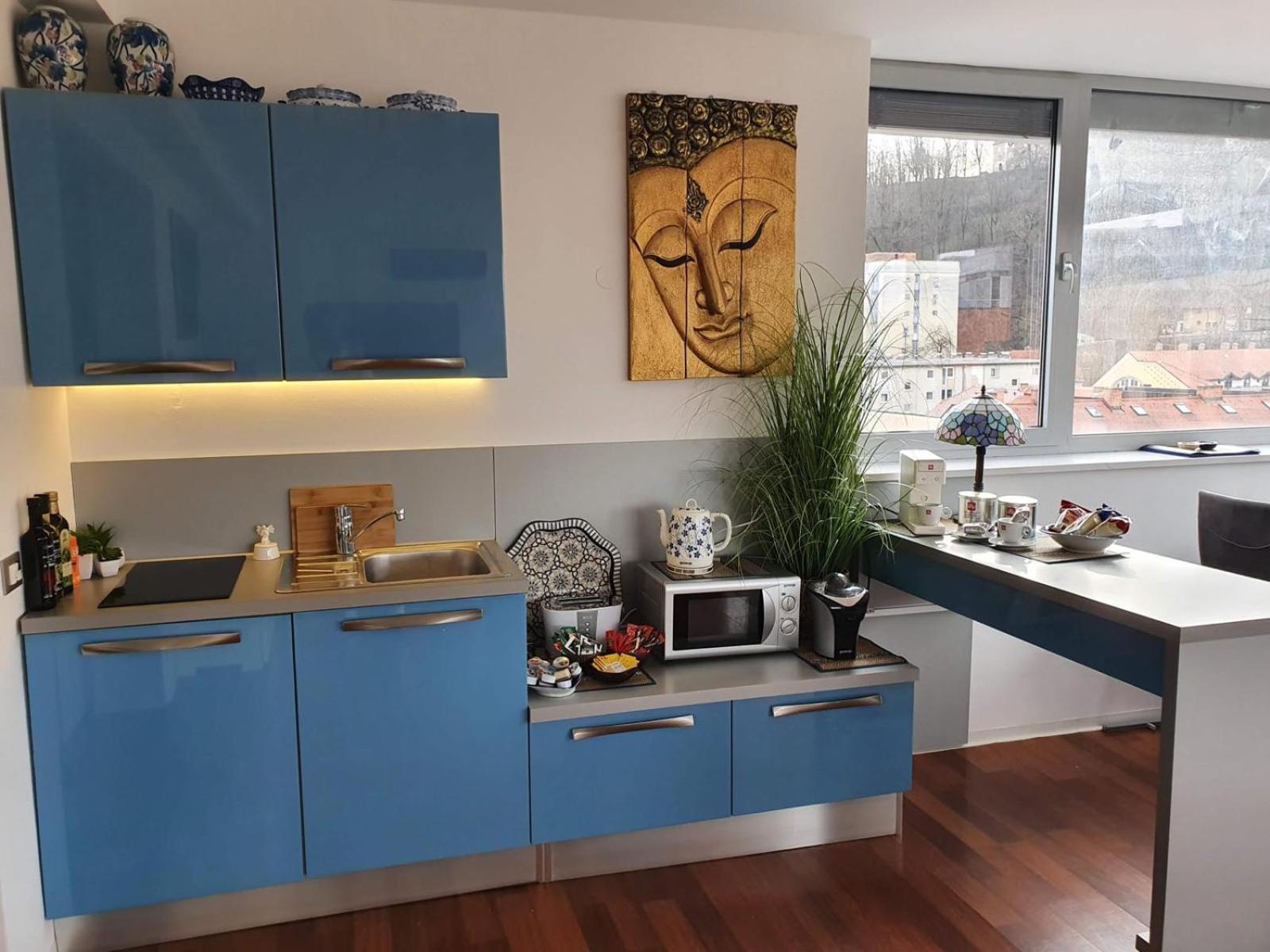 Riverside Loft - Castle View & Free Parking & Terrace *